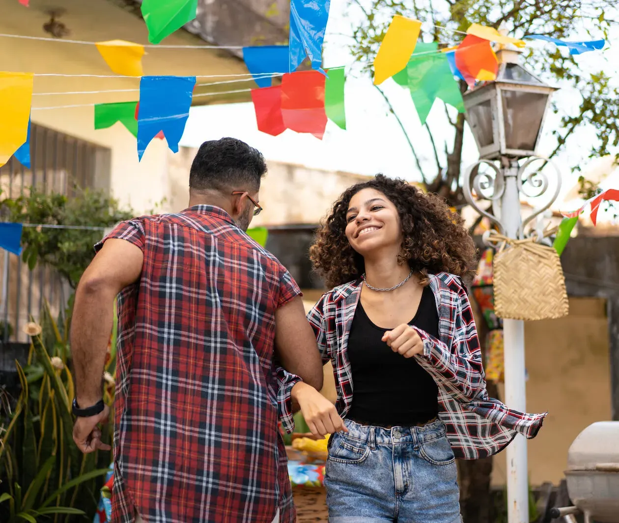 Intermediate Spanish: Heritage and Popular Culture